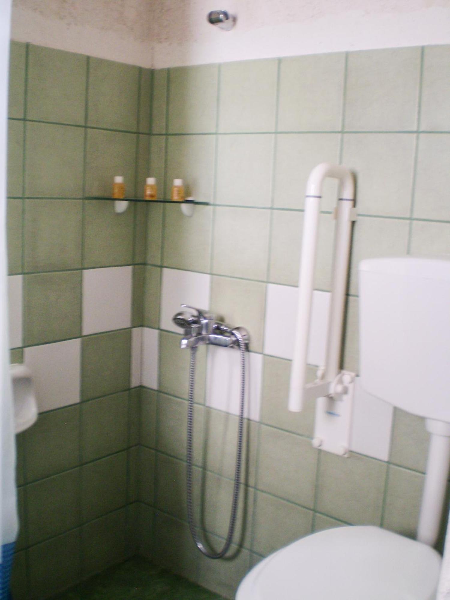 Arachovitika Kalivia Hotel Karyes Room photo