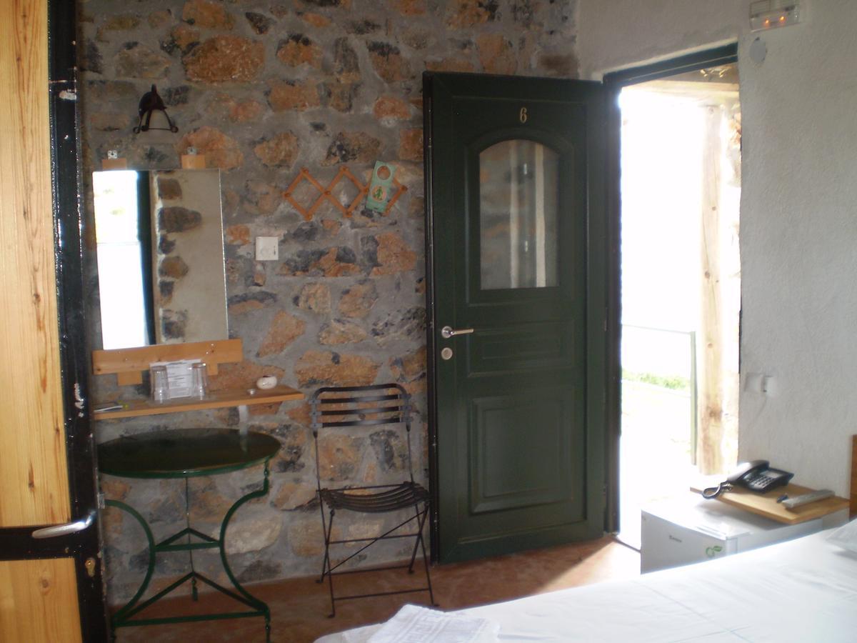 Arachovitika Kalivia Hotel Karyes Room photo