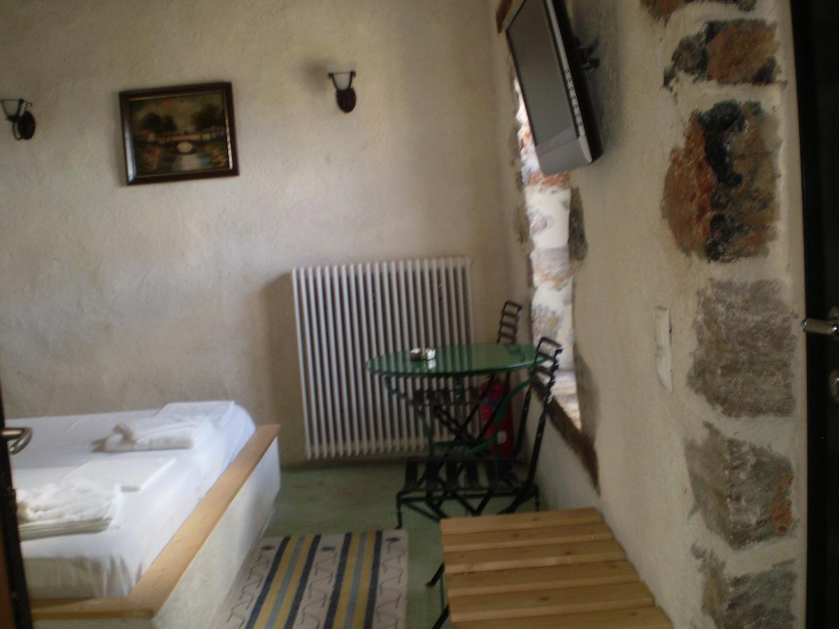Arachovitika Kalivia Hotel Karyes Room photo
