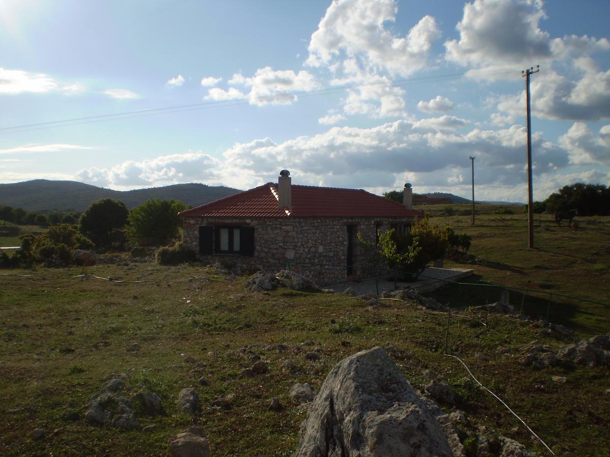 Arachovitika Kalivia Hotel Karyes Exterior photo